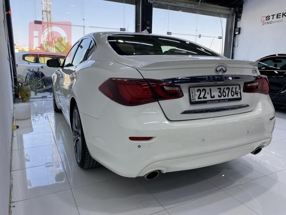 انفنتي QX70